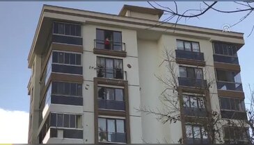 Bursa'da lodos çatıları uçurdu, araçlara zarar verdi!