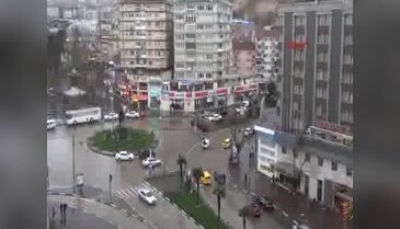 Bursa'da lodos ve sağanak hayatı olumsuz etkiledi