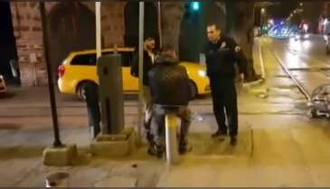 Bursa'da çaldıkları motosiklet ile kaçarken kaza yaptılar