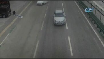 Bursa'daki feci kaza MOBESE kameralarına yansıdı - 2