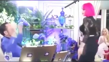Adnan Oktar'ı kendinden geçiren kedicik dansı!