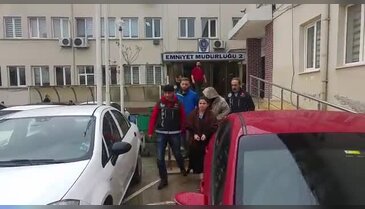 Bursa'da uyuşturucu tacirlerine suçüstü