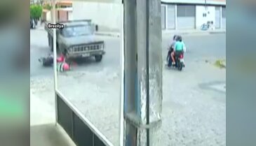 Kamyonetin altında kaldı