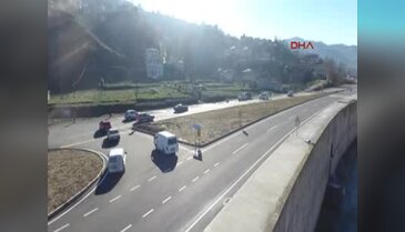 Duble yol yaparken köyün girişi unutuldu, tepki gösterdiler!