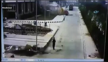 İnanılmaz metro kazası kamerada