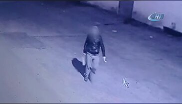 Bursa'da dayısının dükkanını kundaklarken kameralara yakalandı