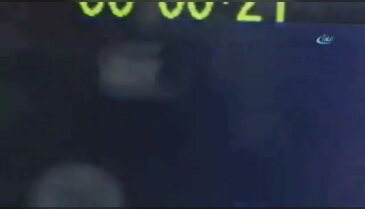Kamyondan uçan karton faciaya neden oluyordu