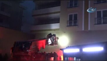 Bursa'da yangında mahsur kalan aileleri itfaiye kurtardı