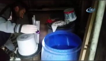 Bursa'da jandarmadan sahte içki üretilen eve baskın