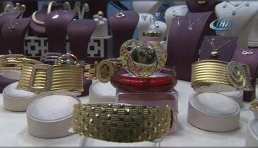 Bursa'da altın biberon ve emzik ilgi çekiyor