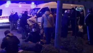Bursa'da işçi servisi park halindeki kamyona çarptı! 12 kişi yaralandı...
