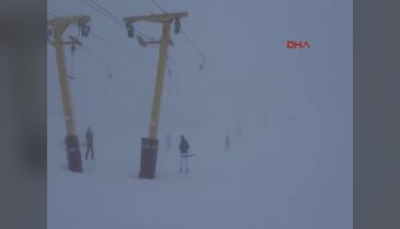 Bursa Uludağ'da kar kalınlığı 1 metre oldu
