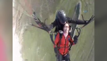 Çinli turist gökyüzünde bayıldı