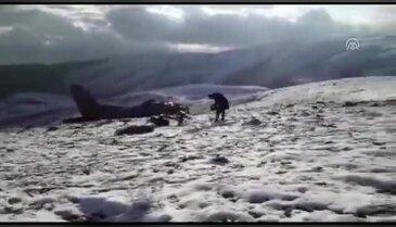 Isparta'da askeri eğitim uçağının enkazından görüntüler