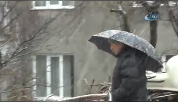Bursa şehir merkezinde kar yağışı başladı!