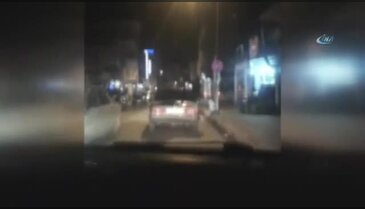 Otomobilin üstünde tehlikeli yolculuk