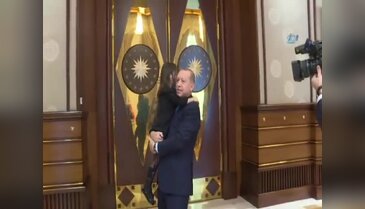 Erdoğan minik hayranıyla bir araya geldi