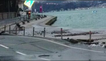 Tarabya'da sahil yolunda çökme