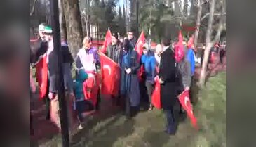 Bursa'da şehit babası ve vatandaşlar Zeytin Dalı Harekatı'na katılmak için dilekçe verdi