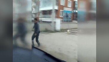 Neyden kaçtığını görünce kahkahalarını tutamadı!