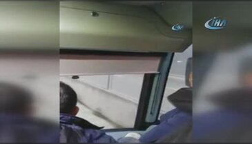 Bursa'da metroda köpek kurtarma operasyonu