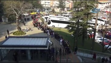 Bursa Uludağ'a çıkmak için 2 bin kişi teleferikte kuyruğa girdi!