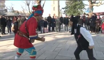 Bursa'da tiyatro sanatçısı "Burseya Dağı" zaferini böyle kutladı