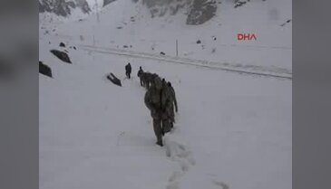 Kato Dağı'nda 1 metre karda PKK'lı arıyorlar
