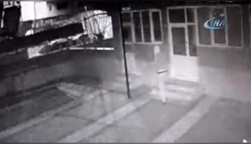 Bursa'da hırsız yardım paralarını çaldı