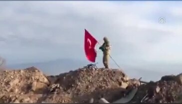Darmık Dağı'na Türk bayrağı dikildi!