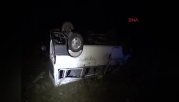 Cenaze yolunda kaza: 1 ölü, 12 yaralı