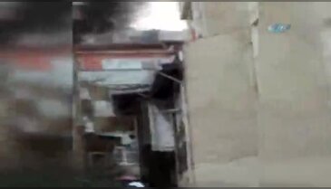 4 katlı binanın çatısı alev alev yandı