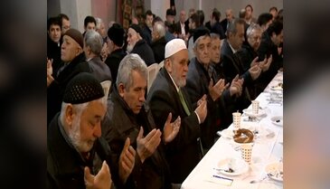 Bursa'da Bereket sofrası Selamet Mahallesi'nde kuruldu