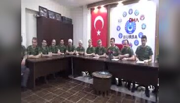 Bursa'da Türk Eğitim-Sen'den askeri kıyafetli açıklama