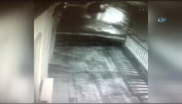 Kontrolden çıkan otomobil lokantaya girdi