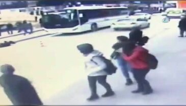 Otobüsün çarptığı yaya hayatını kaybetti