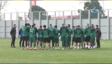 Bursaspor'da Sow döndü, Badu'dan kötü haber geldi