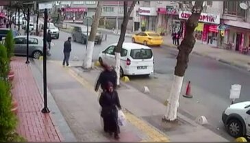 Jammer'lı hırsız kamerada