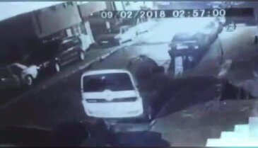 Mahalleliyi canından bezdiren oto hırsızı kamerada