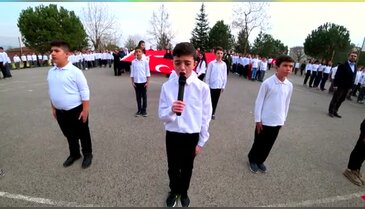 Bursa'da öğrencilerden Mehmetçiklere mektup