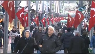Bursa'da tarihi çarşı esnafı Mehmetçik için dua etti
