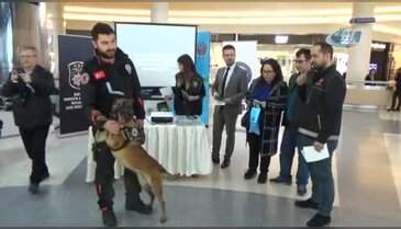 Bursa'da AVM'de narkotik köpeğiyle uyuşturucuyla mücadele