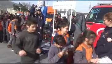 Deprem Haftası'nda arama kurtarma ekipleri Bursalılarla buluştu