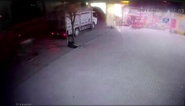 Polisten kaçan şüphelilerin kaza anı kamerada