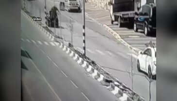 Cep telefonuyla yaptığı konuşma sonu oldu