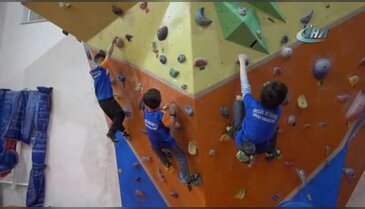 Bursa'da milli takıma seçilen minik sporcular ödüllendirildi