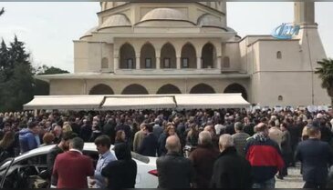 Düşen uçakta hayatını kaybeden Zeynep Coşkun Bursa'da son yolculuğuna uğurlandı