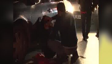 Genç çifte sokak ortasında alacak dayağı!