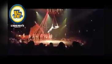 Dansçı metrelerce yükseklikten düşüp hayatını kaybetti