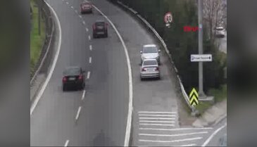 İstanbul'da emniyet şeridinde ters konvoy!